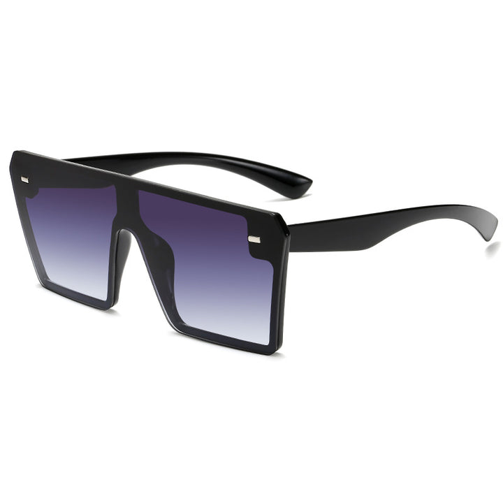 Dame Oversized solbriller i futuristisk design Skanto