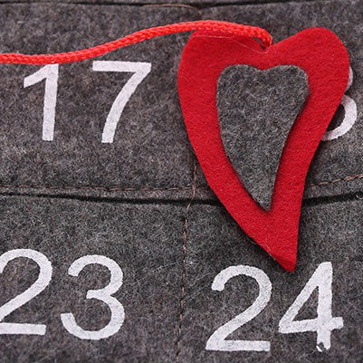 Nedtelling til jul Santa vedheng adventskalender | Skanto