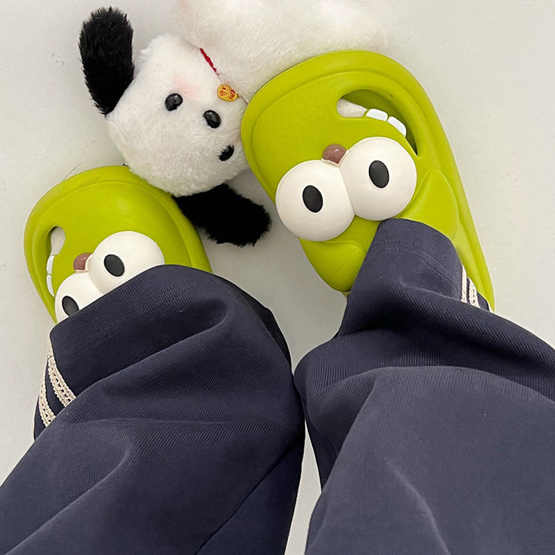Skanto | Big Eye Dog Slipper