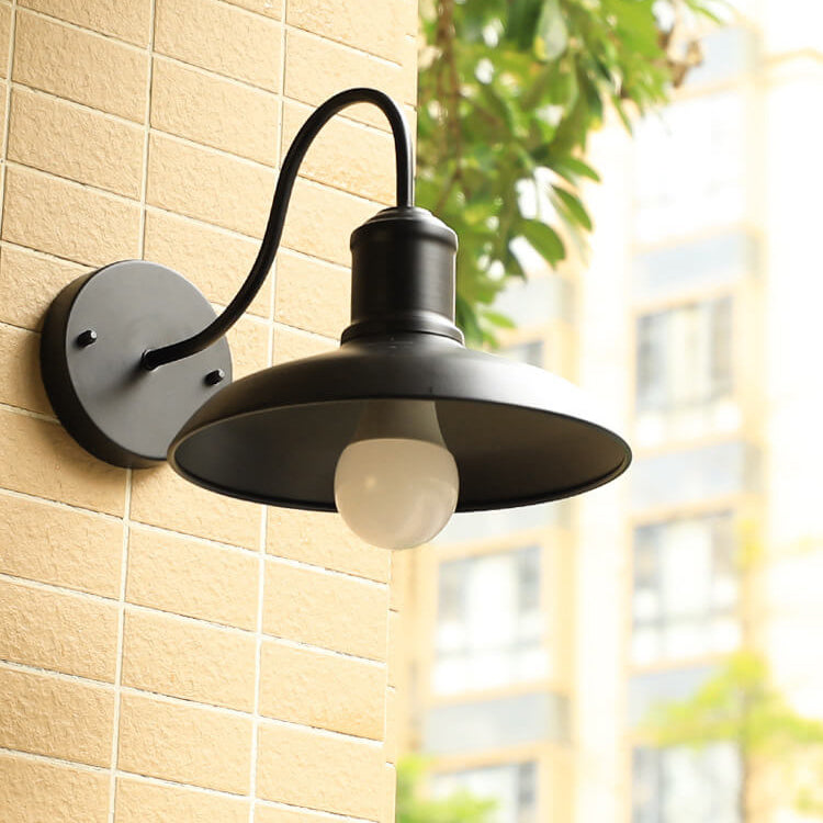 Retro Loft Dome Jern Utendørs Vanntett Vegglampe med 1 Lyskilde og Buet Arm