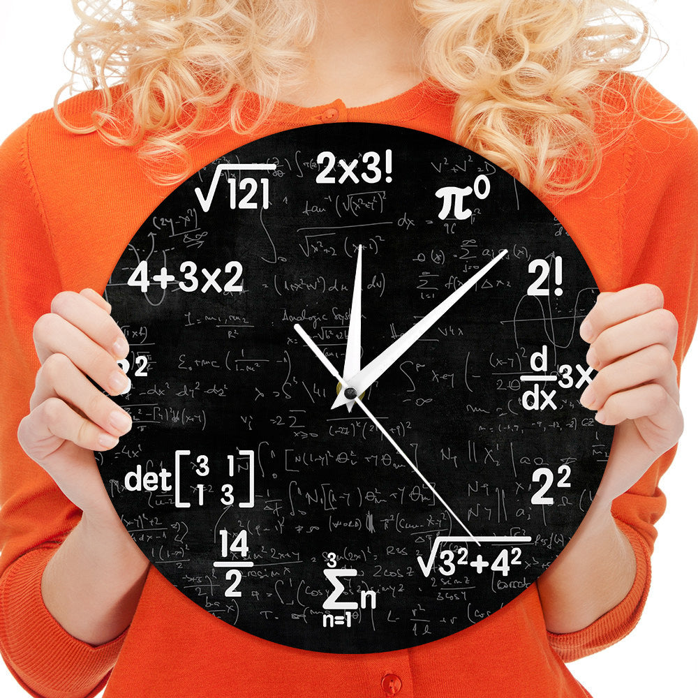 Skanto | NumeraTime - Geometrisk Veggklokke