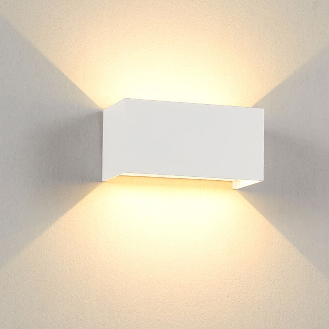 Moderne Utendørs Vannavstøtende Rektangulær LED Opp og Ned Belyst Utendørs Vegglampe | Skanto