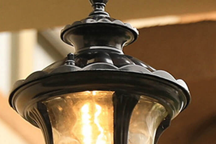 Europeisk Retro Vanntett Steinmønster Glasslampeskjerm 1-Lys Utendørs Vegglampe | Skanto
