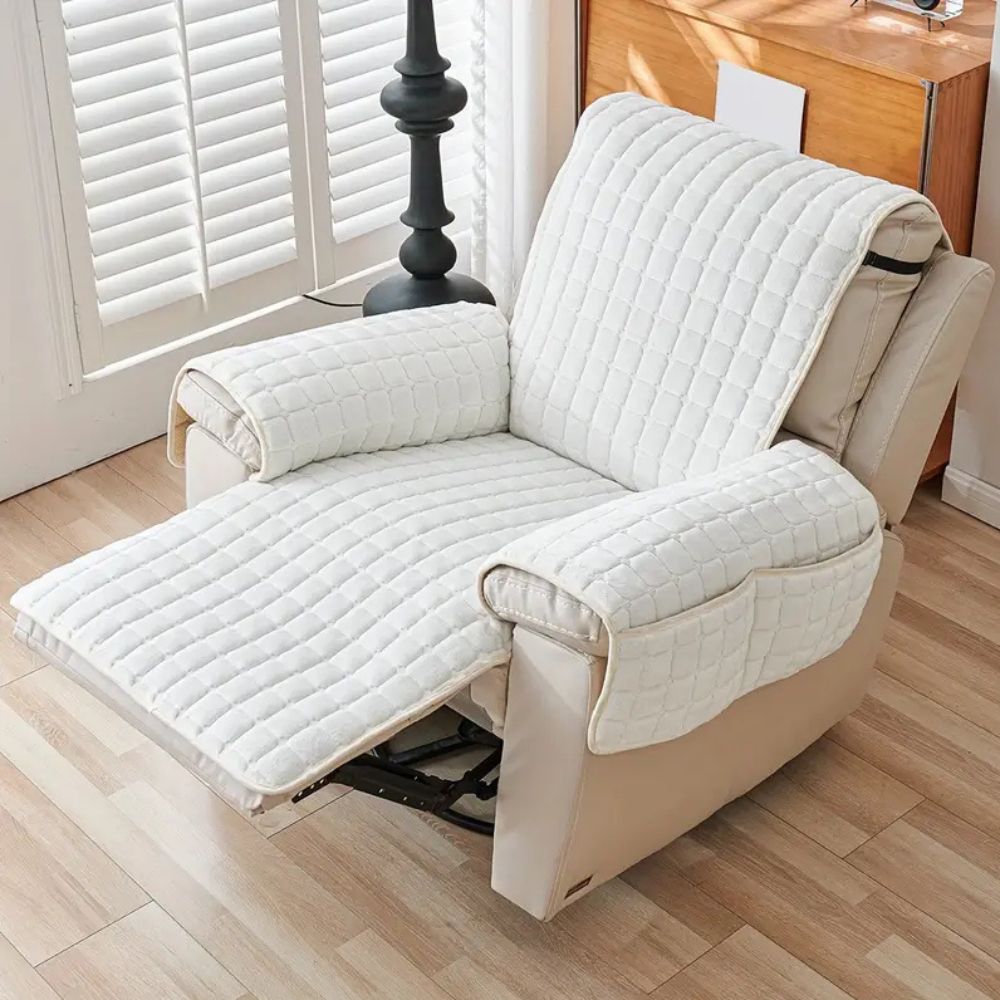 Skanto | Snug Grid Recliner Cover