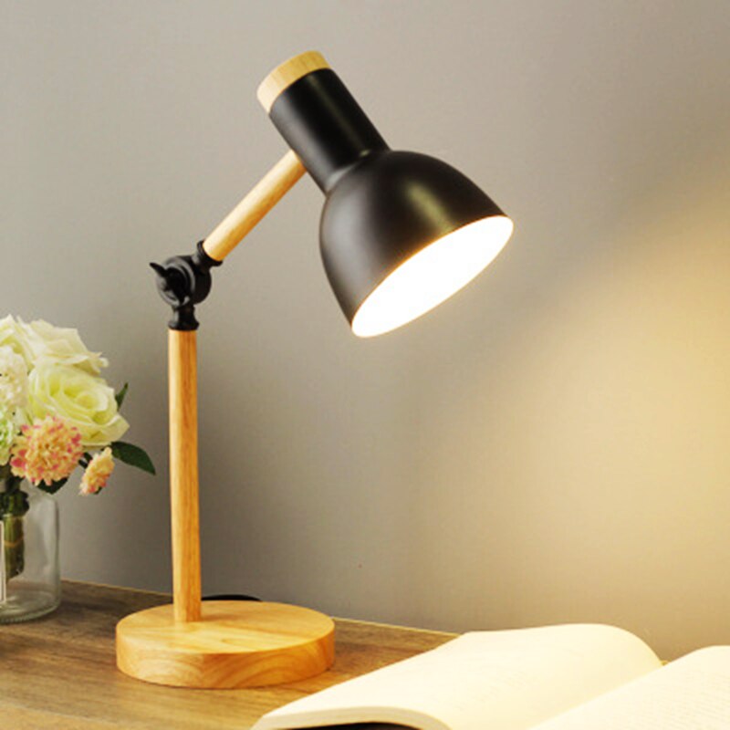 Skanto | Nordisk Tre LED Skrivebordslampe