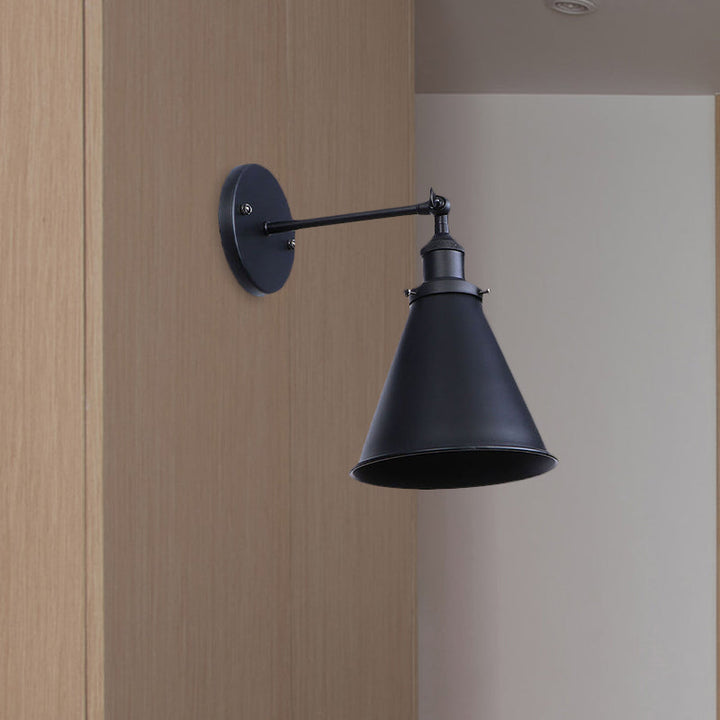 Skanto | Svart/Rost 1 Hodedekorlampe Landlig Stil Smijern Konisk Justerbar Vegglampe for Utendørs