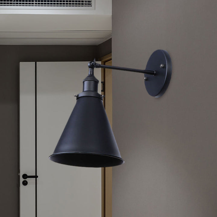 Skanto | Svart/Rost 1 Hodedekorlampe Landlig Stil Smijern Konisk Justerbar Vegglampe for Utendørs
