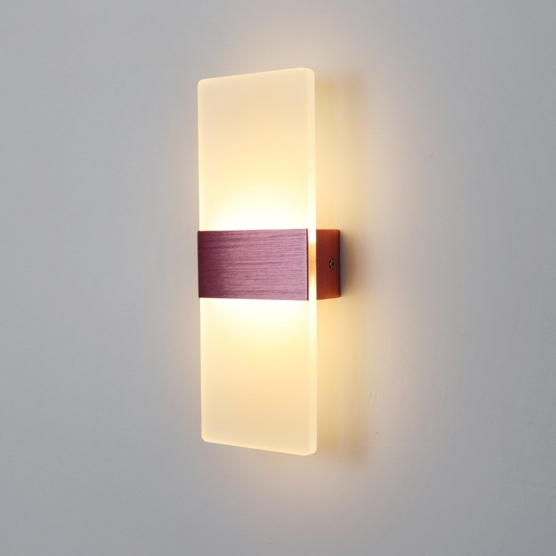 Skanto | CenturyGlow – Mid-Century Vegglampe for Tidløs Stil