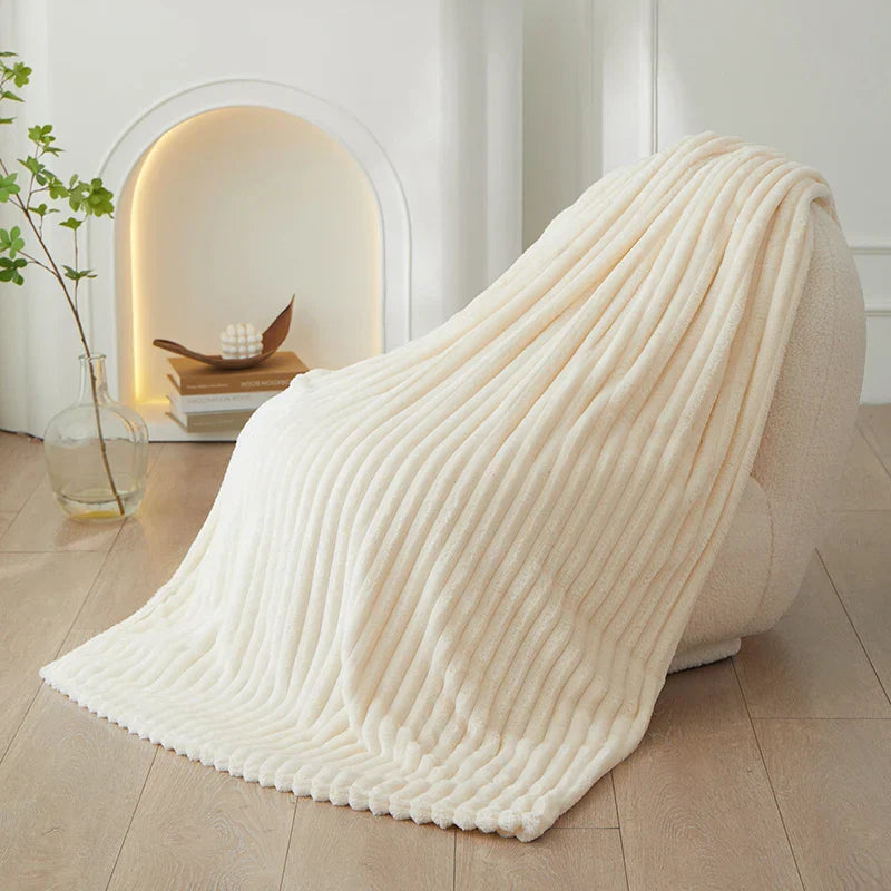 Skanto | Bredstripet flanell fleece teppe - CozyStripe