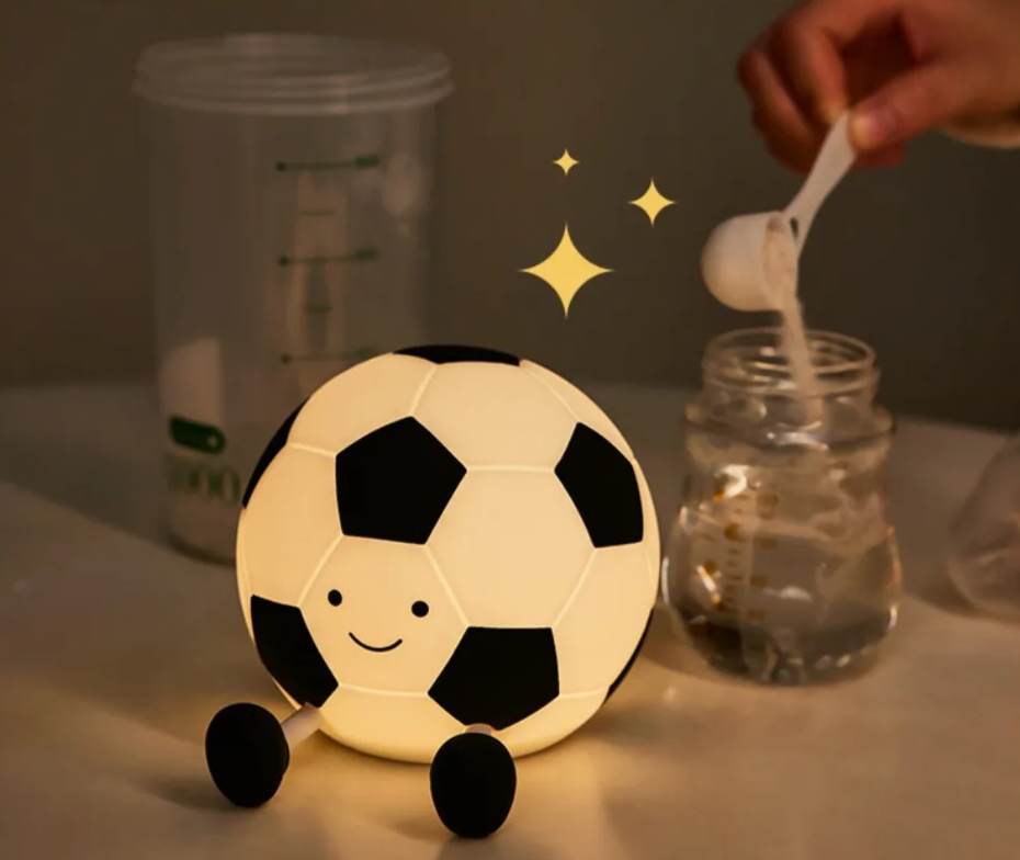 Skanto | Oppladbar fotball silikon nattlampe – GlowKick
