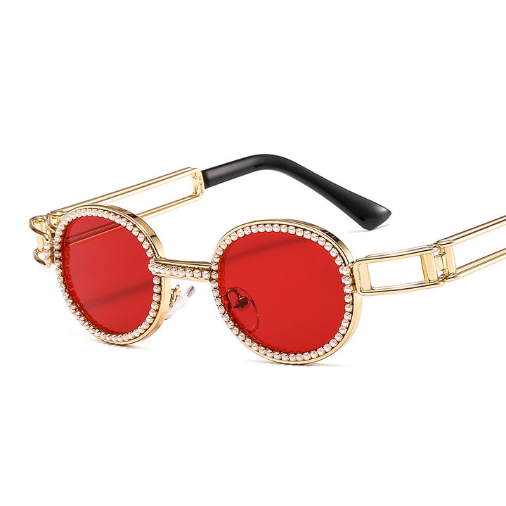 Dame moteriktig solbrille med glamorøs ramme Skanto