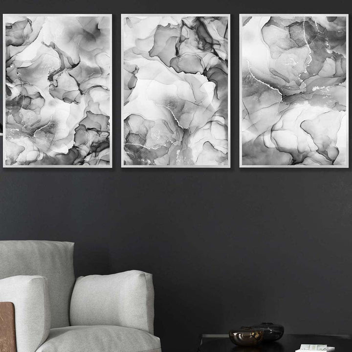 Abstrakt blomstermønster i grått, sett med 3 veggkunstverk | Innrammet