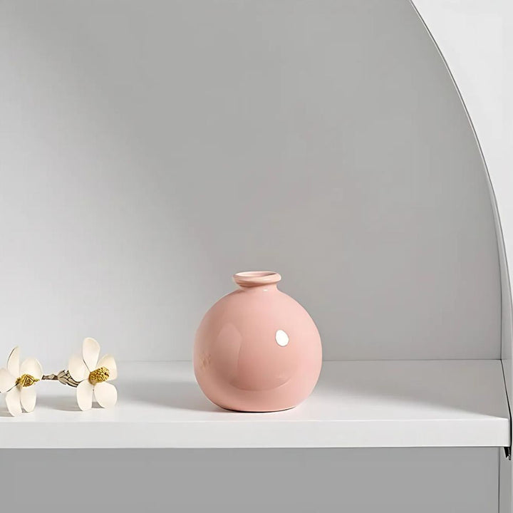 Skanto | Puffy Pout Vase