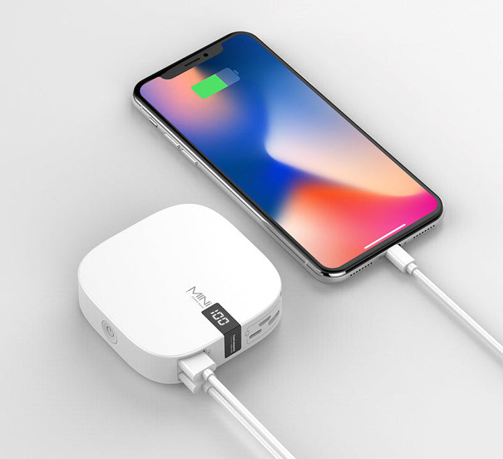 Skanto | Mini 10000mAh Strømbank med 2.1A Hurtiglading, Super Slank, LED-skjerm og Dual USB Utgangsporter, Støtte for Lightning, Micro og Type-C