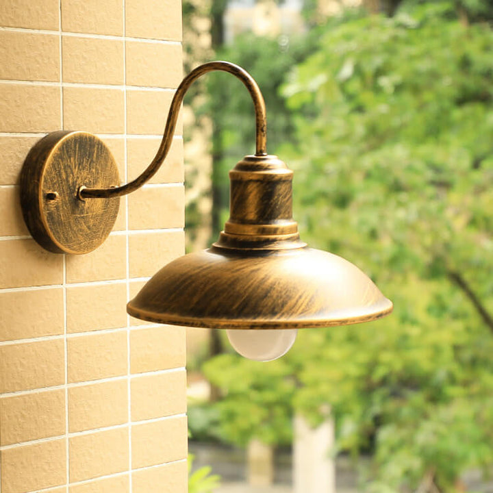 Retro Loft Dome Jern Utendørs Vanntett 1-Lyskilde Buet Arm Vegglampe | Skanto