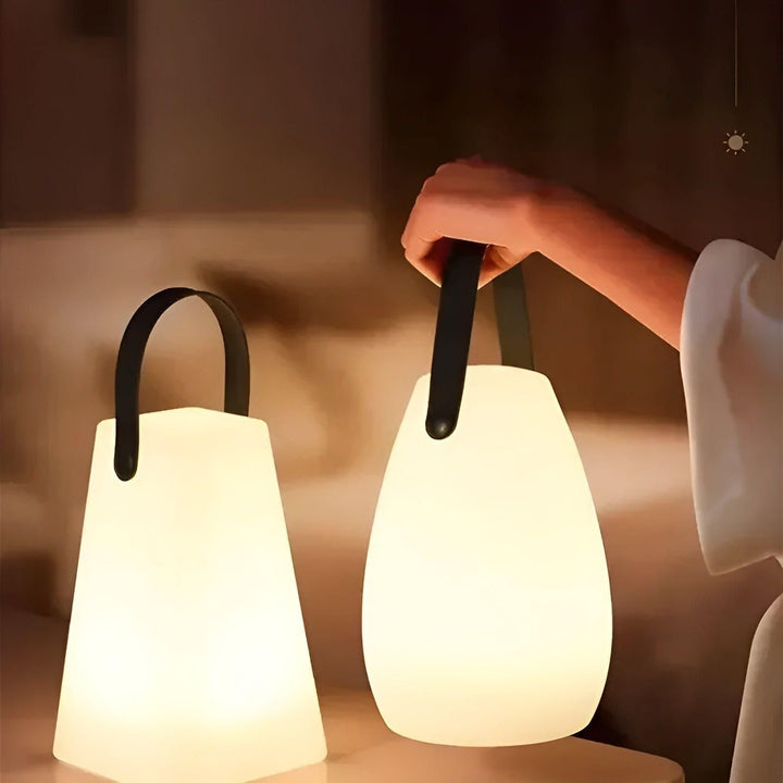 Skanto | LuminaFusion Lampe – Bærbar Vanntett Trådløs Bordlampe med Fjernkontroll