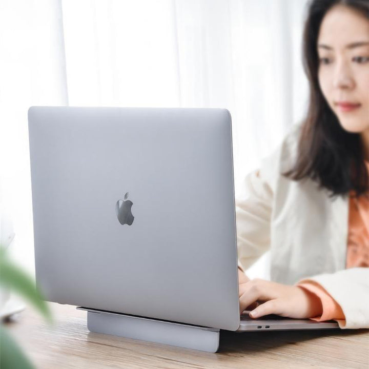 Skanto | Justerbar skrivebords laptop stativ