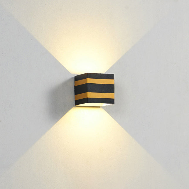 Utendørs minimalistisk firkantet kube aluminiums vanntett LED vegglampe | Skanto