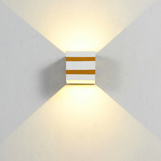 Utendørs minimalistisk firkantet kube aluminiums vanntett LED vegglampe | Skanto