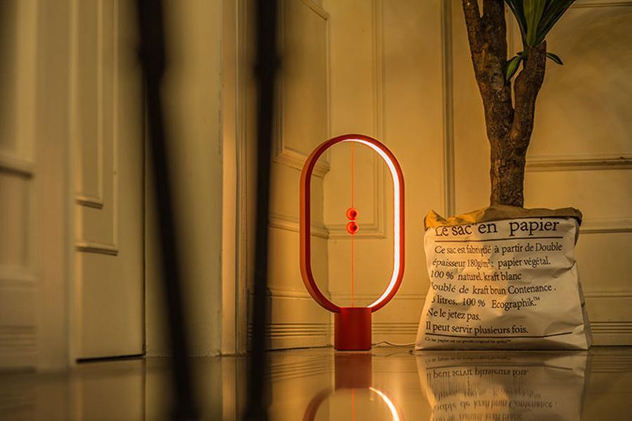 Tao - Moderne Nordisk Magnetisk Balans LED Lampe | Skanto
