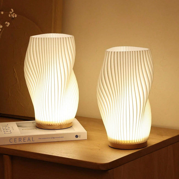 Skanto | USB-Drevet & Elegant Bølgedesign Bordlampe | WaveGlow