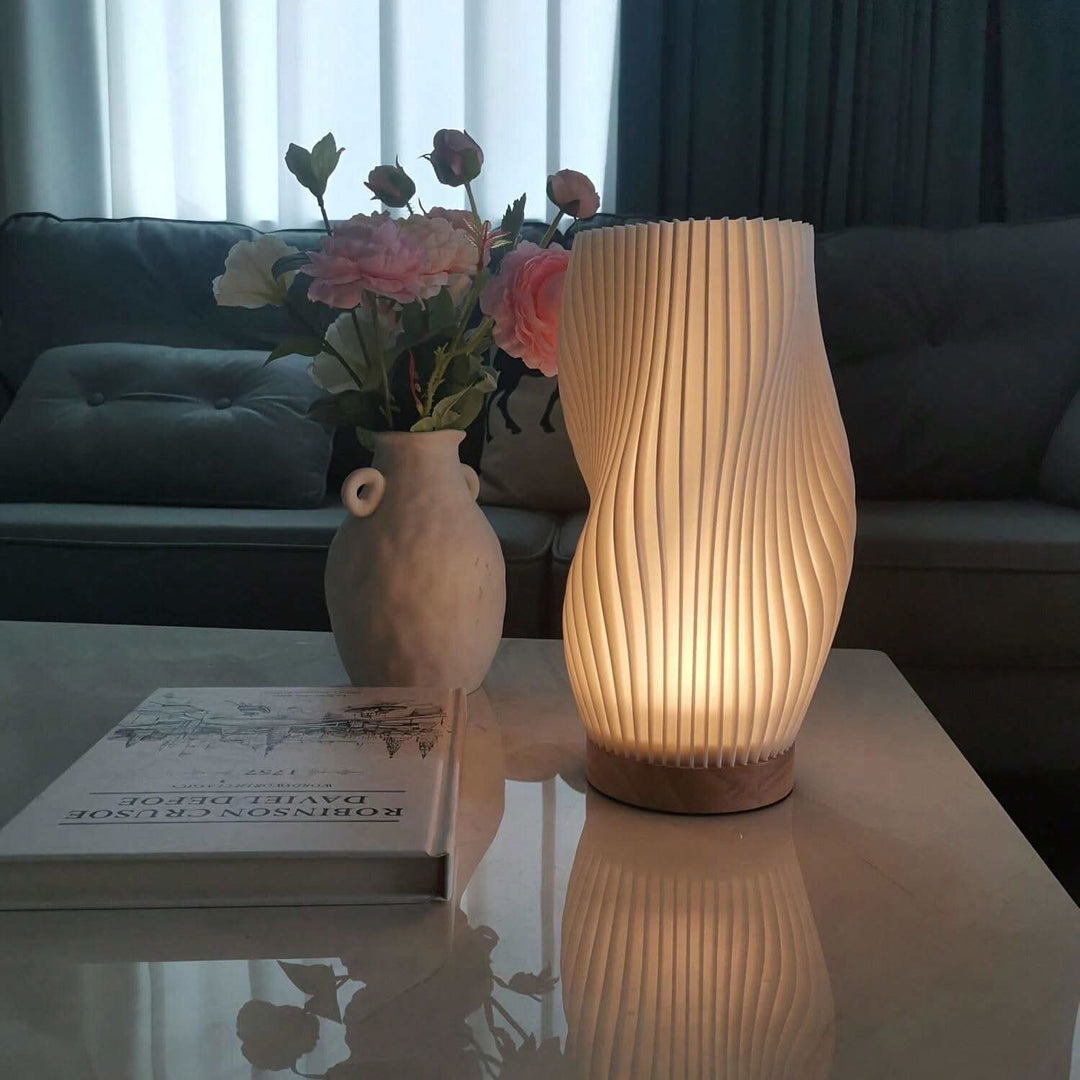Skanto | Wavecrest Lamp – Elegant USB-drevet dimbar bordlampe
