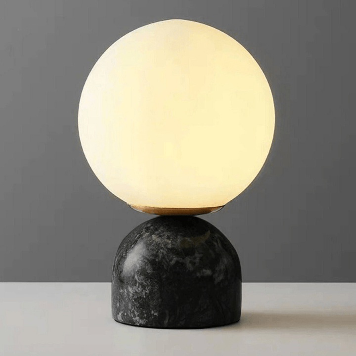Marmor Orb Bordlampe | Skanto
