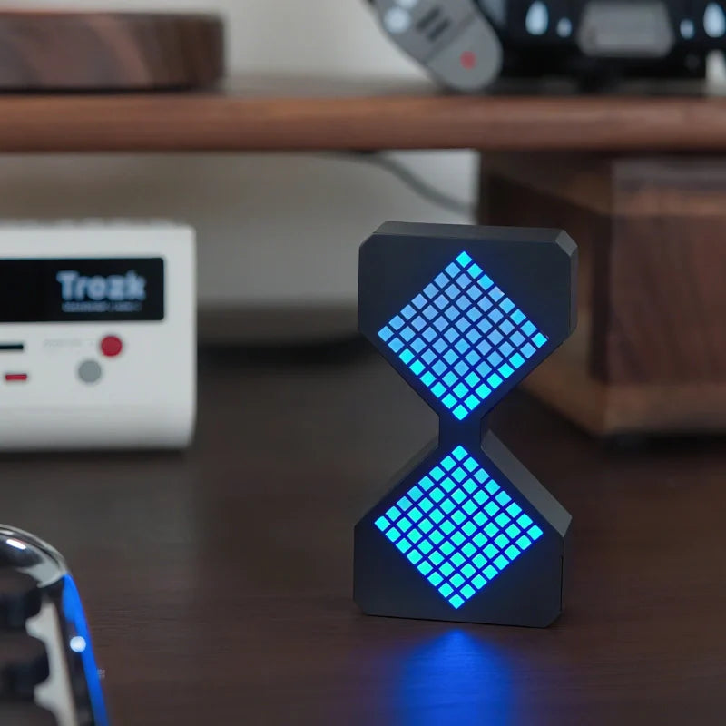 Skanto | ChronoPixel Timeglass Lys