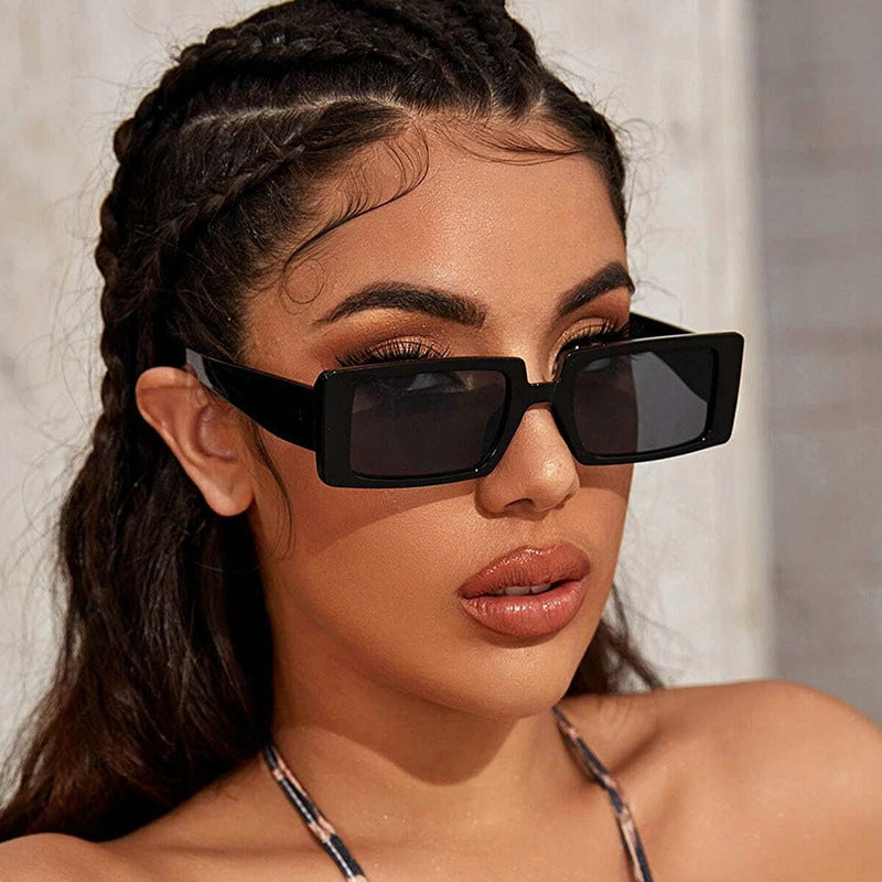 Dame kvadratisk solbrille med moderne gjennomsiktig ramme Skanto