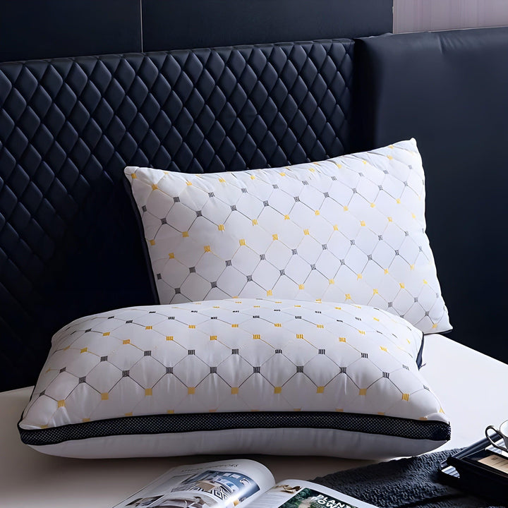 SkyDream Pute – Brodert Nakkestøttepute | Skanto
