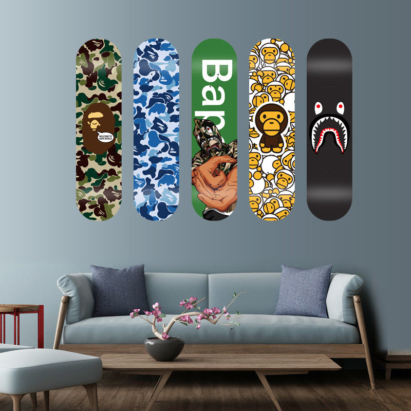 Grafisk skateboarddekk med tilpasset design Skanto