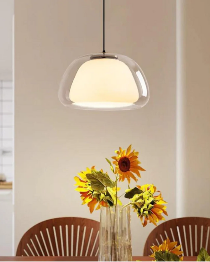Skanto | Elegant lampe i form av en glasskuppel med krystallaccent