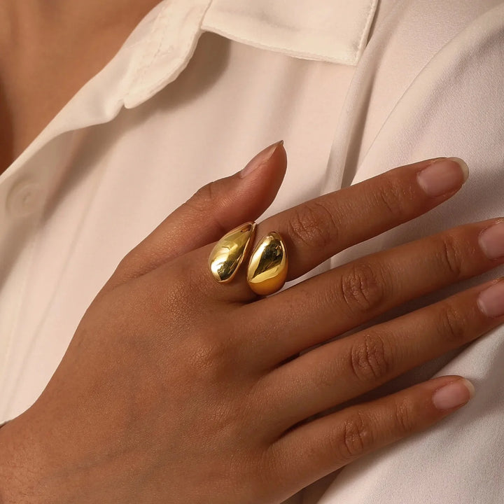 Skanto | 18k Chunky Dråpe Innviklet Ring