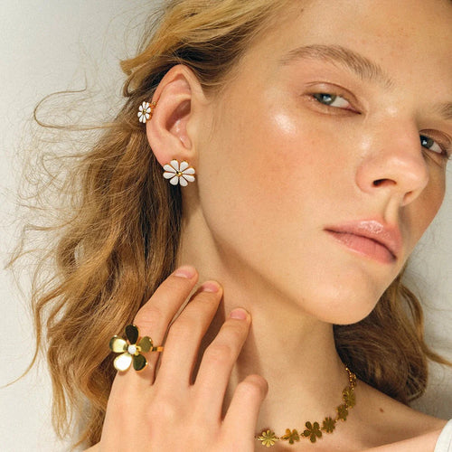 Skanto | 18k Dainty Daisy Blomster Øredobber