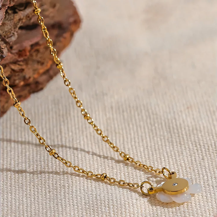 Skanto | 18k Delikat Hvit Blomster Halskjede