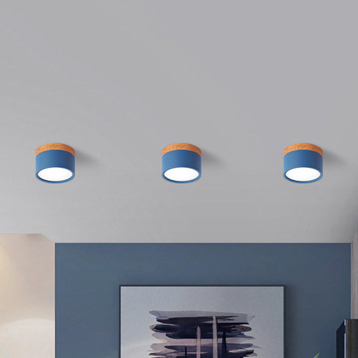Skanto | Moderne Macaron Taklampe – Kompakt Metall/Tre Innfelt Belysning for Kjøkken og Bar i Gul, Blå og Svart