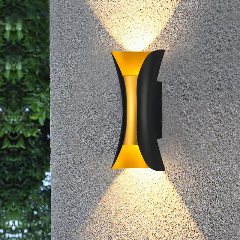 Liten/Stort Flared LED Vegglampe Moderne Metall 2 Lyspærer Svart/Hvit/Hvit-Gull Opp Ned Lys for Terrasse | Skanto