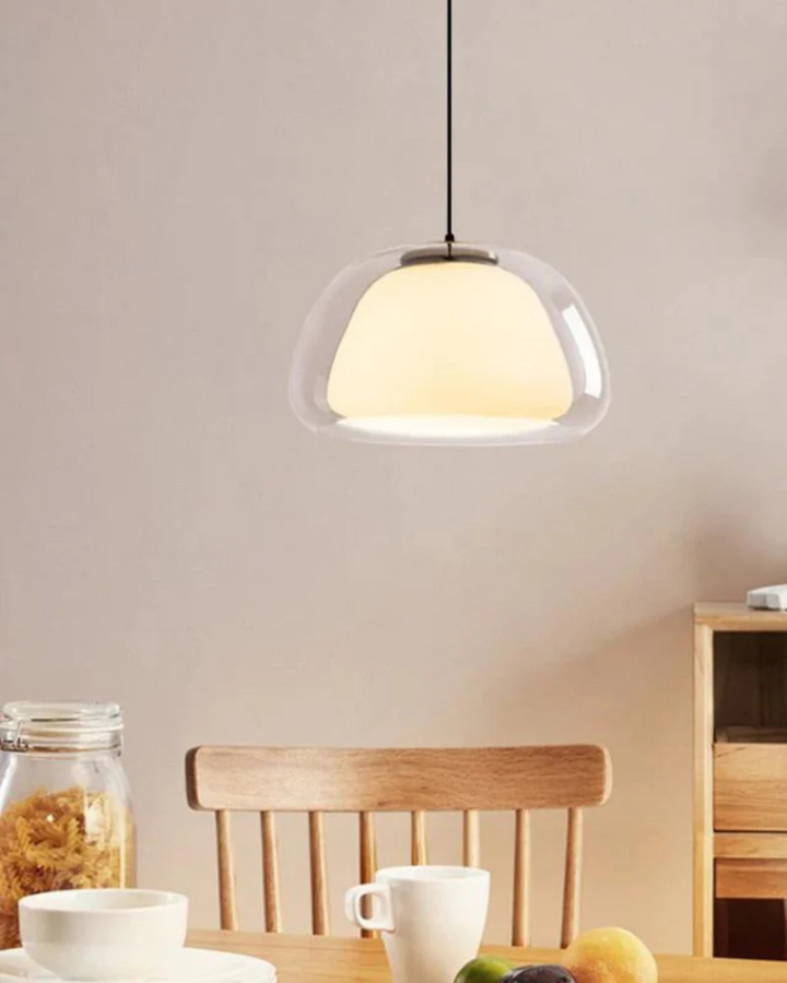 Skanto | Elegant lampe i form av en glasskuppel med krystallaccent