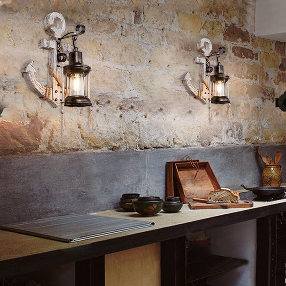 Skanto | Rustikk Tre Anker Vegglampe med Lantern