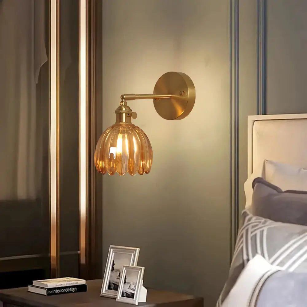 Skanto | GlowForge - Stilig Vegglampe med Metallisk Finish
