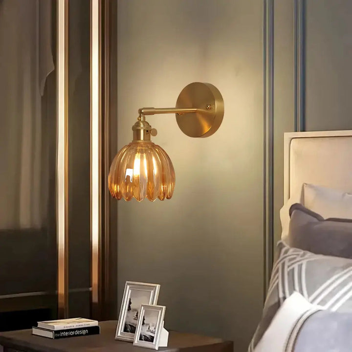 Skanto | GlowForge - Stilig Vegglampe med Metallisk Finish