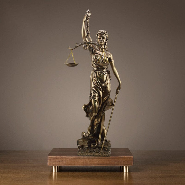 Gudsinnes av rettferdighet statue dekorasjon | Skanto