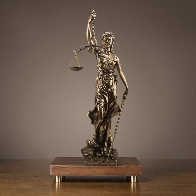 Skanto | Dekorasjon statue av rettferdighetens gudinne