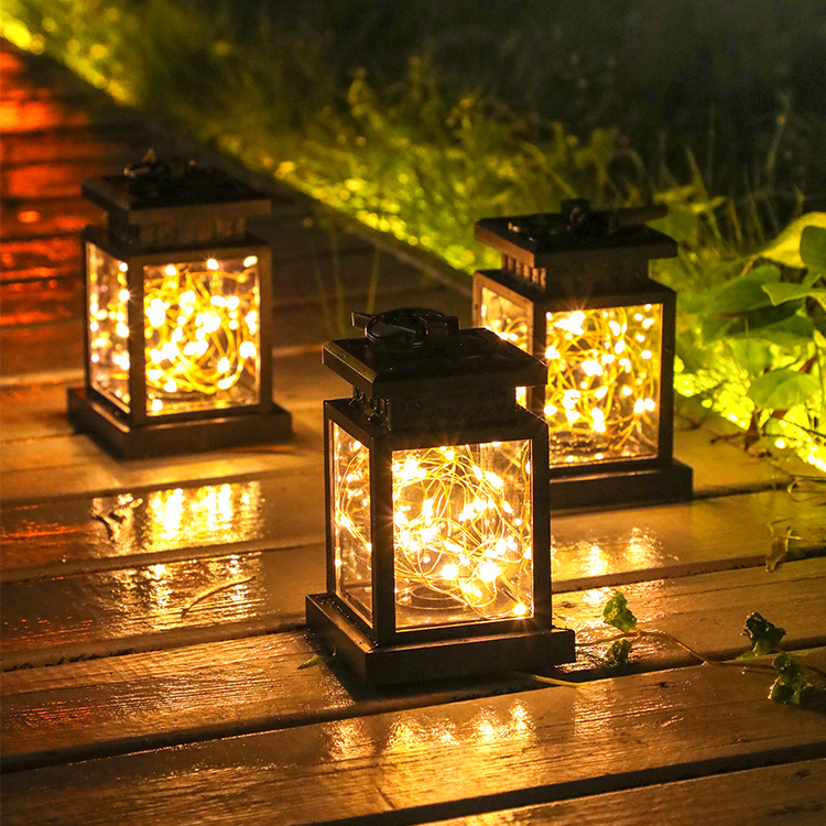 Skanto | Solar LED Lantern med Lyskabel og Hengestift – Vanntett Hagebelysning for Terrasse og Balkong
