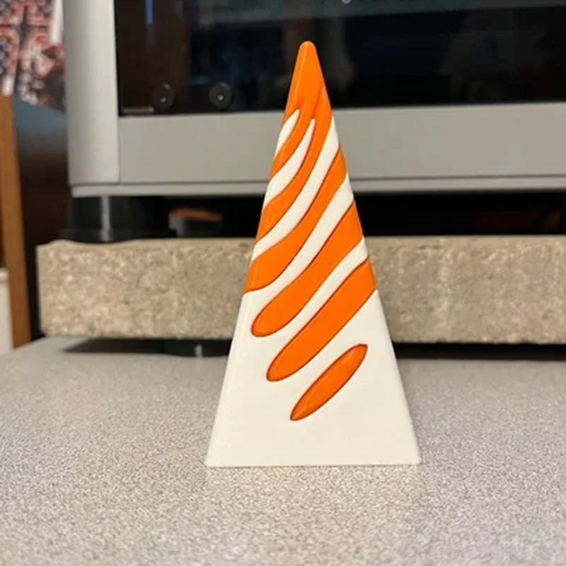 Skanto | Umulig Pyramide Passage Skulptur
