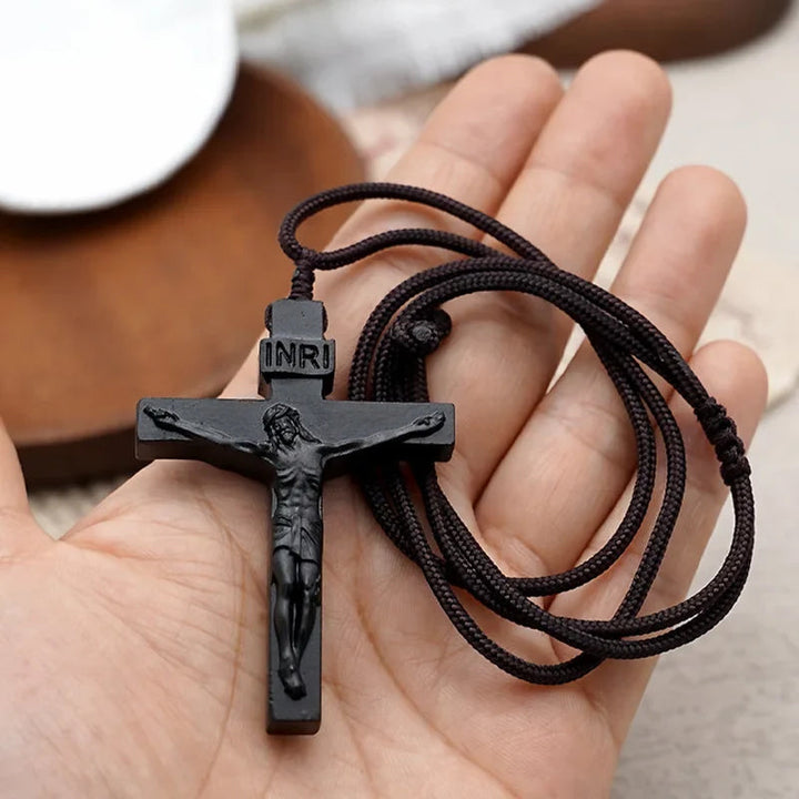 Skanto | Jesus-Kors-Halskjede laget av Tre