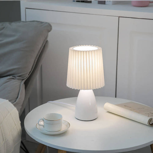 Skanto | Skandinavisk Retro Bordlampe med Foldsøm og Glassbase