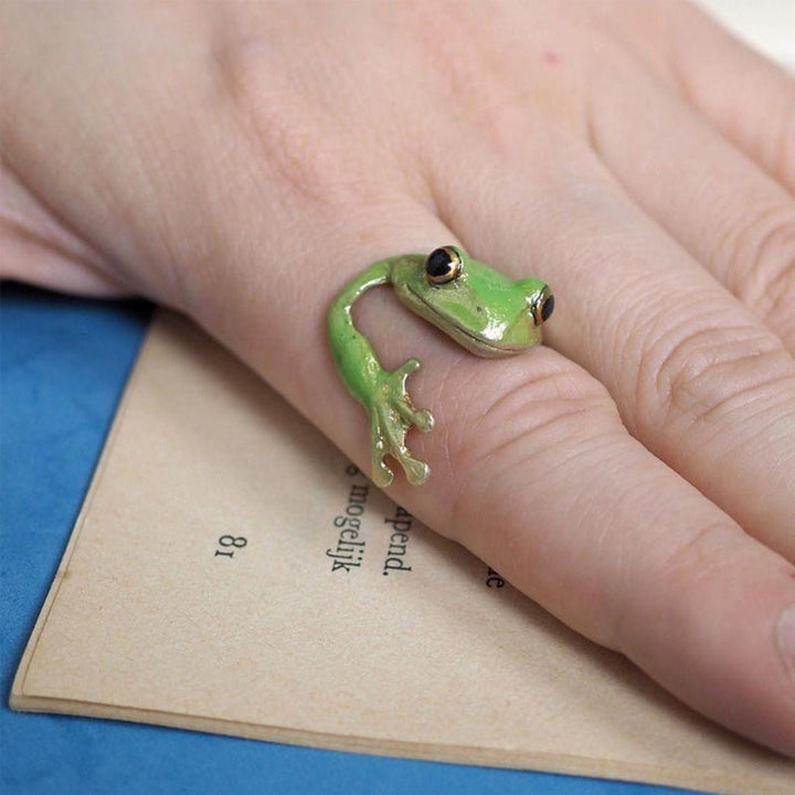 Skanto | Latest-tree Frog Ring & Earrings