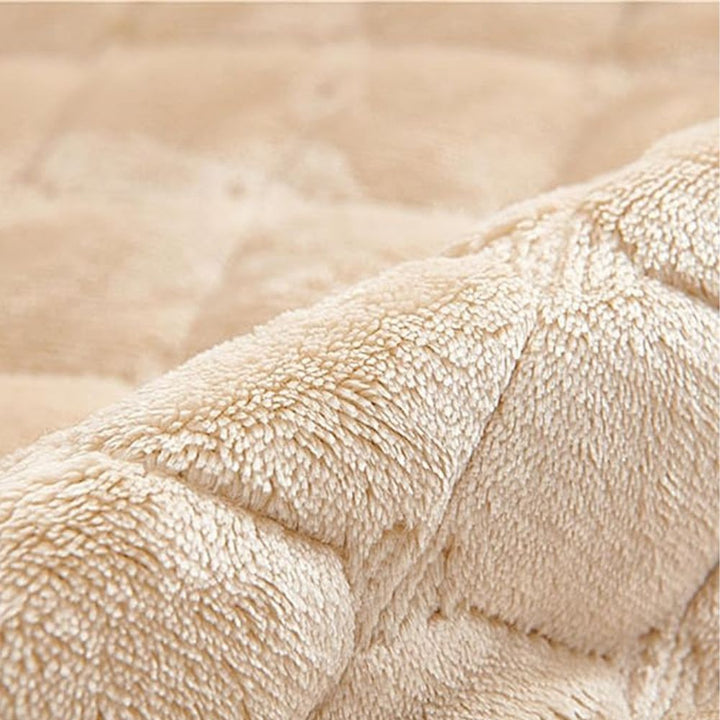 Skanto | Snug Grid Recliner Cover