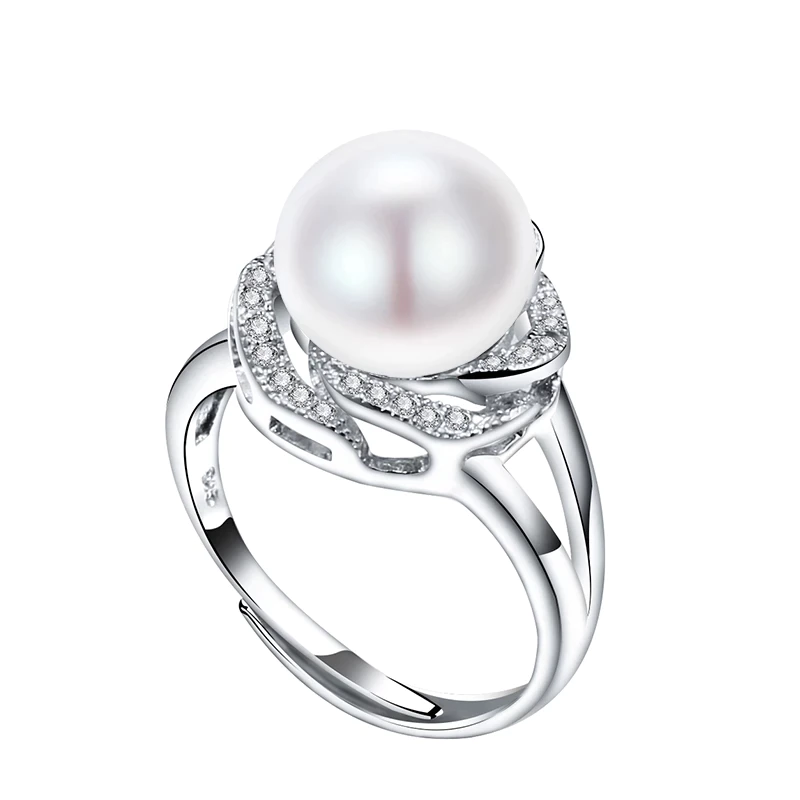 Skanto | Large Pearl Ring | The Ring is Size Adjustable!